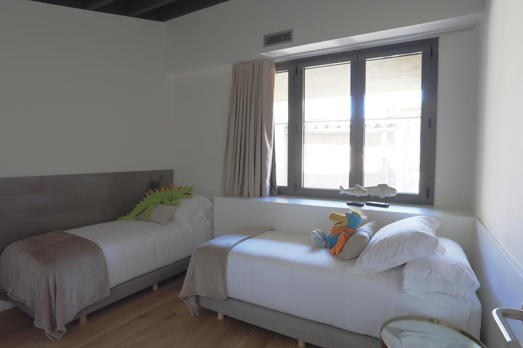 Apartaments Placa Del VI Girona Ngoại thất bức ảnh